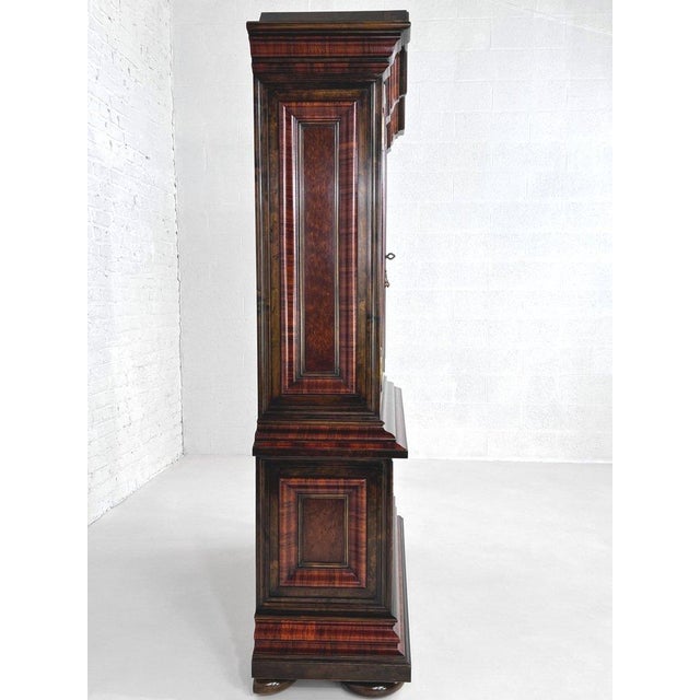19th Century Kussenkast Display Bookcase in Wood Marquetry, Glass and Velvet For Sale - Image 9 of 12