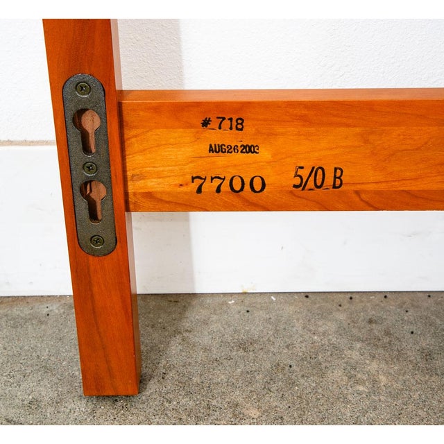 Stickley 1960s Mid Century Modern Headboard Bed Frame Stickley Queen Sz Walnut Cherry Vintage For Sale - Image 4 of 12