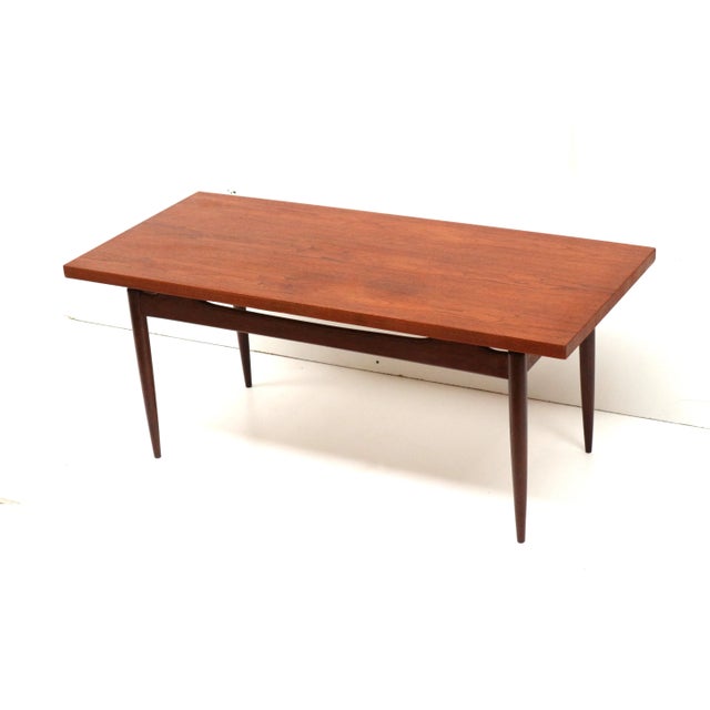 Large Vintage Danish Coffee Table, 1960s, in Good conditions. Designed 1960 to 1969