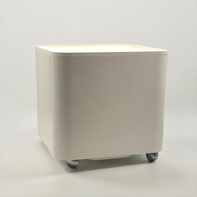 1970s Dime Plastic Storage Table on Wheels by Marcello Siard for Collezioni Longato, Italy, 1970s For Sale - Image 5 of 14