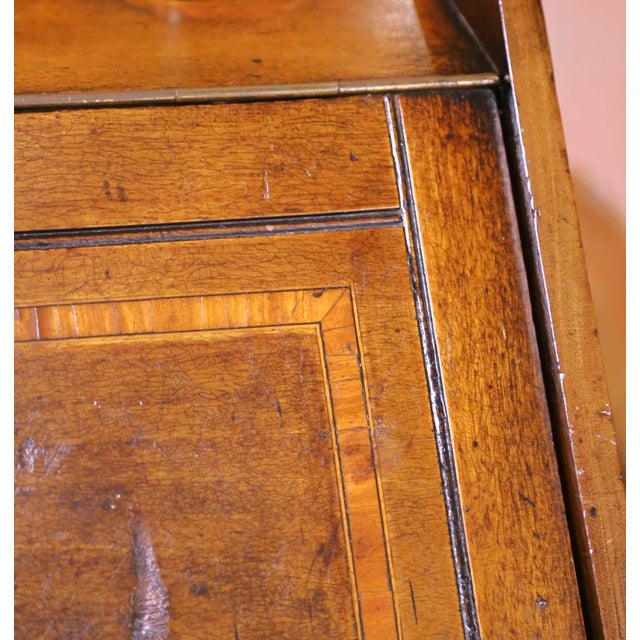 Brown 19th Century English Victorian Inlaid Walnut Coal Scuttle With Brass Handle For Sale - Image 8 of 12