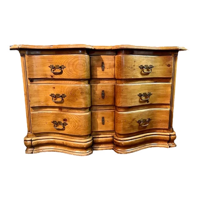 Late 19th Century Serpentine Chest of Drawers For Sale