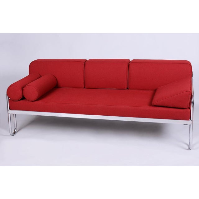 This sofa is an exceptional example of interwar functionalism and avant-garde Bauhaus style design from the 1930s. It was...