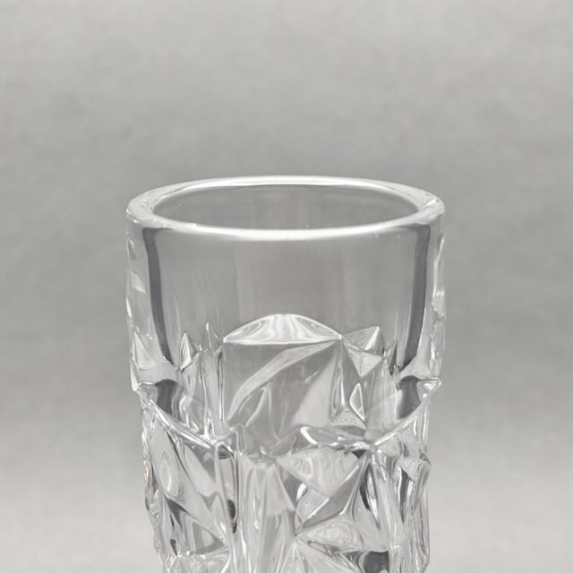 Vintage Tiffany & Co. Rock Cut Clear Crystal Bud Vase For Sale In New York - Image 6 of 10