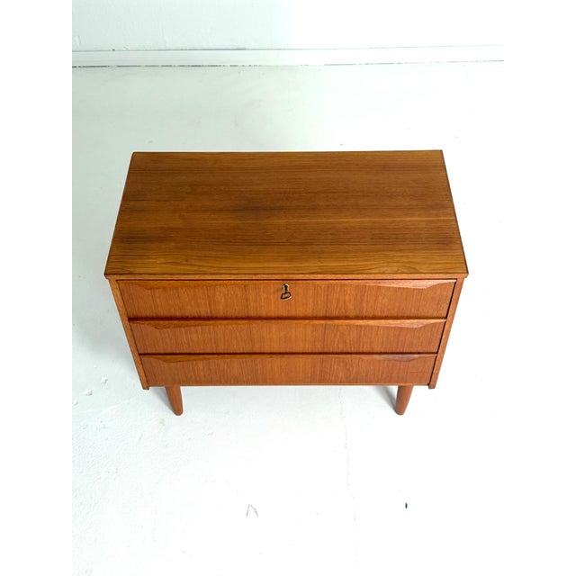 1960s Low Teak Chest of Drawers, 1960s For Sale - Image 5 of 9