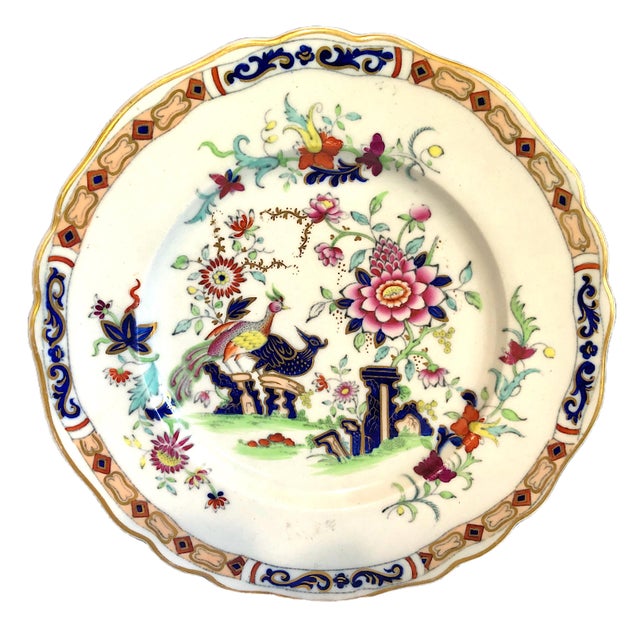 Traditional Pair of Early 19th-Century English Ironstone Plates in the Chinese Export Style For Sale - Image 3 of 8