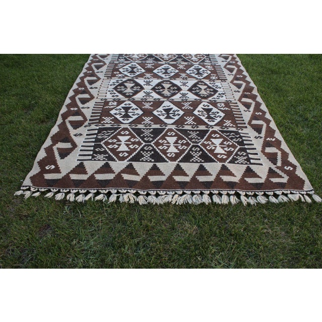 Tribal 1980s Bohemian Style Handwoven Oushak Authentic Vintage Turkish Kilim Rug 4x6 Ft For Sale - Image 3 of 9