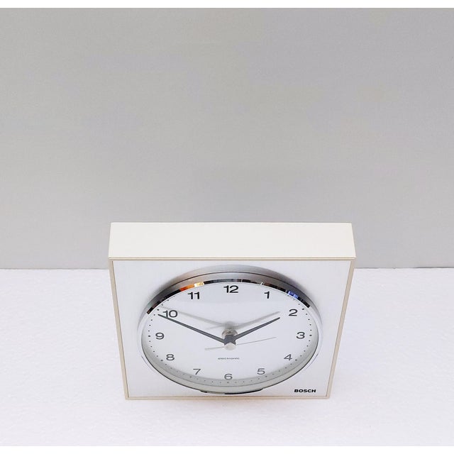 Mid-Century Modern Vintage Electronic Wall Clock from Bosch, Germany, 1970s For Sale - Image 3 of 9