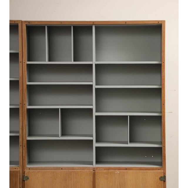 Mid-Century Modern 2-Piece Scandinavian Oak Bookcase System by Børge Mogensen, Denmark 1970s For Sale - Image 3 of 17