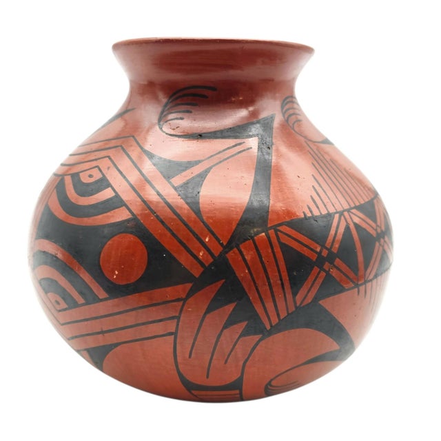 Mexican Signed Lupe Soto Mata Ortiz Hand Painted Black on Red Geometric Burnished Pottery Vase 6" For Sale - Image 3 of 11