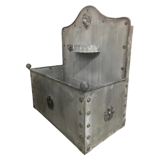 English English Steel Lion Head Water Feature / Fountain For Sale - Image 3 of 9