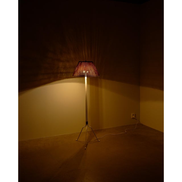 1940s Finnish Mid-Century White 30-058 Floor Lamp with Rattan by Lisa Johansson-Papé, 1940s For Sale - Image 5 of 10