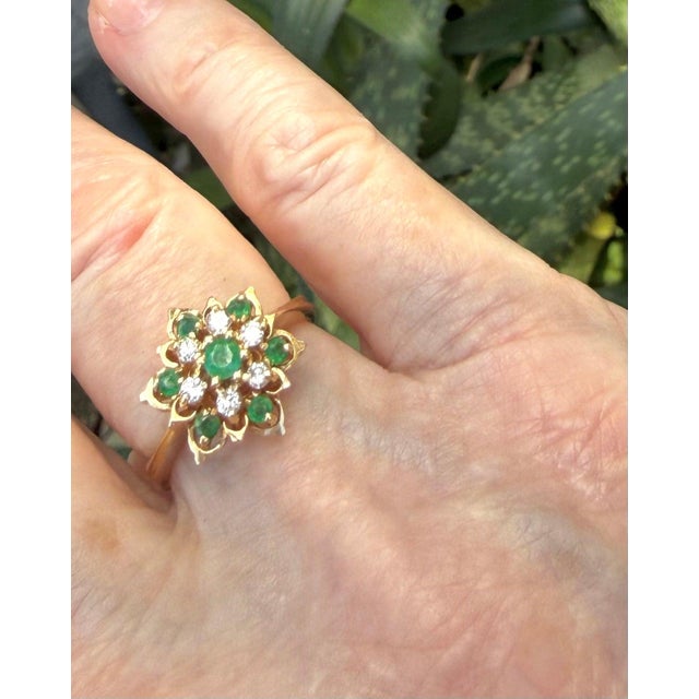 Metal 14k Gold Emerald and Diamond Floral Cluster Cocktail Ring Vintage For Sale - Image 7 of 8