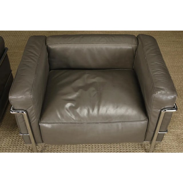 1970s Early Year Grey Leather 'Lc3' Club Chairs by Le Corbusier for Cassina, Signed For Sale - Image 5 of 18
