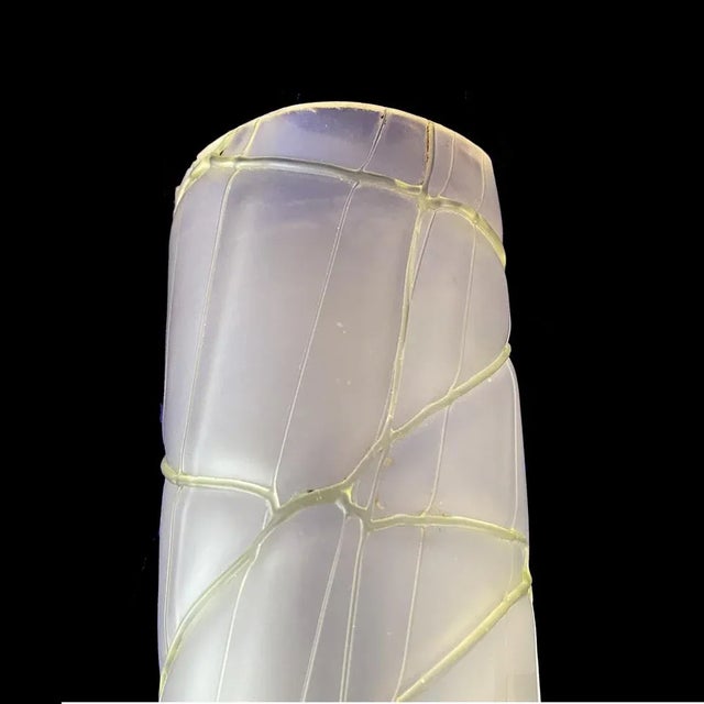 Large Art Nouveau Pallme-König Iridescent and Veined Glass Vase, Austria, 1900s, in Very Good conditions. Designed 1890 to...