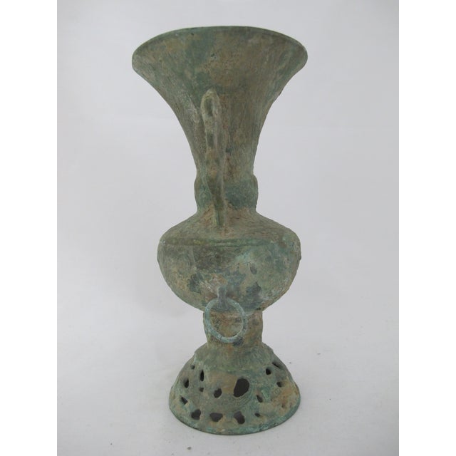 Chinese Archaic Bronze Ware Fengshui Ritual Vessel Hu Vase With Dragon Handles For Sale - Image 11 of 14