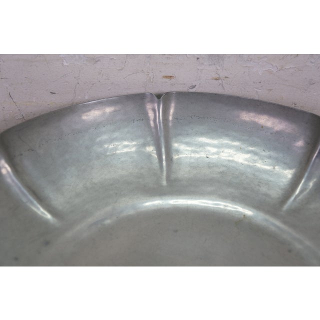1940s 1941 Petersham Handicraft Helen Coolidge Scalloped Pewter Serving Bowl 11" For Sale - Image 5 of 9