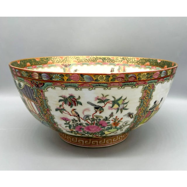 Herend Large Vintage Rose Medallion-Style Decorative Bowl – Hand-Painted Chinese Porcelain – 20th Century Export For Sale - Image 4 of 17