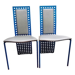 Pair of Post Modern 80s Dinning Chairs For Sale