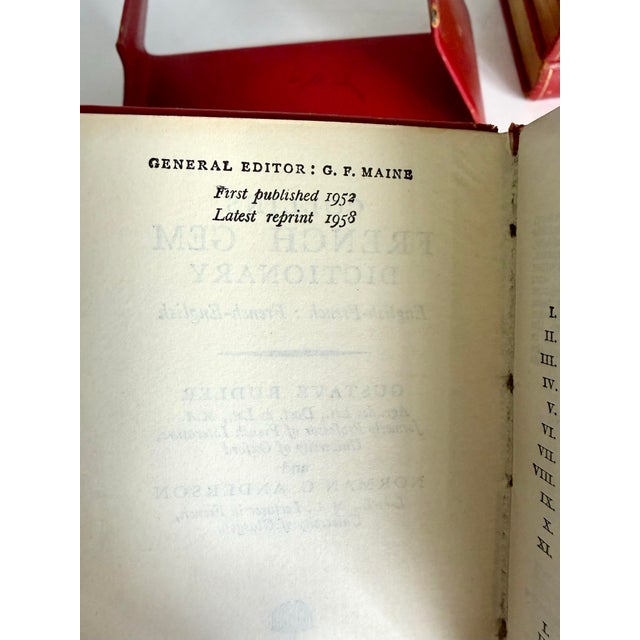 1958 Mark Cross Red Leather Multilingual Translation Dictionaries With Matching Book Holder For Sale - Image 12 of 12