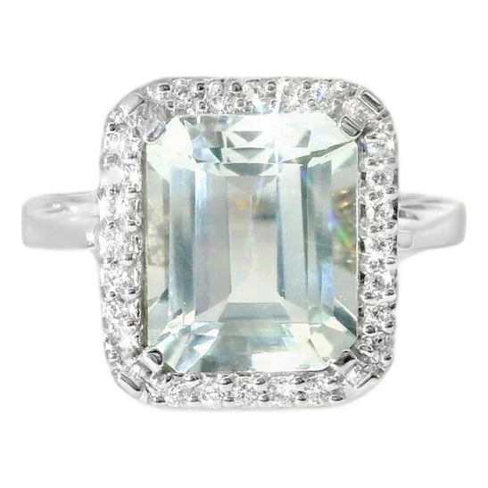 Late 20th Century 14K White Gold Aquamarine Diamond Cocktail Ring Estate, Size 7 For Sale