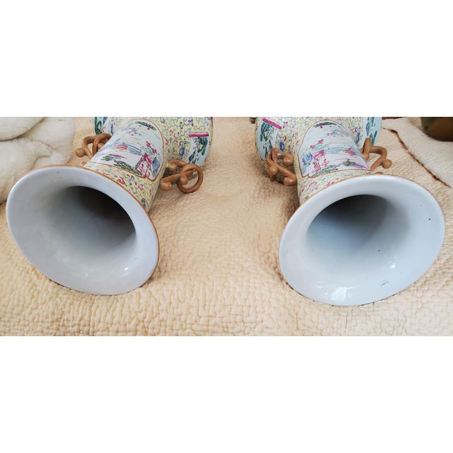 Mid 19th Century Large Pair of Chinese Famille Rose Vases, Qing Dynasty 19th Century For Sale - Image 5 of 12