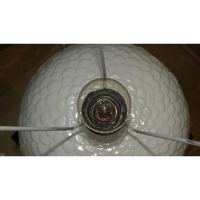 White Ceramic Pinecone Table Lamp by Tommaso Barbi, Italy, 1970s For Sale - Image 8 of 15