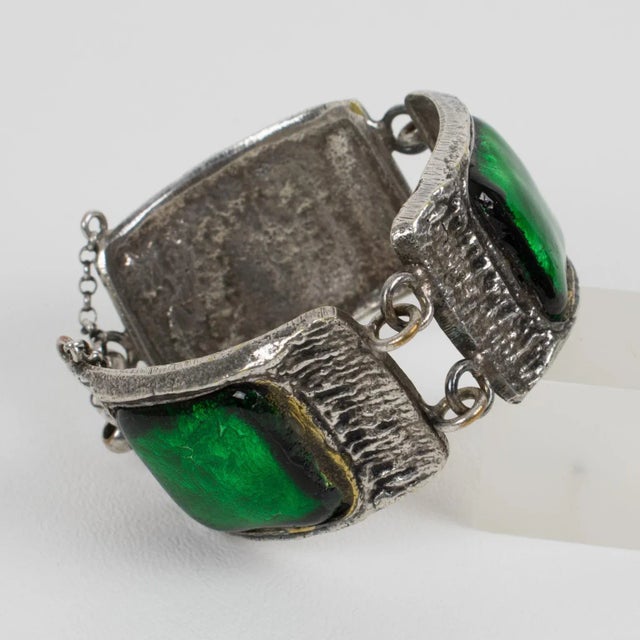 French Designer Willy Silvered Bronze and Green Glass Link Bracelet For Sale In Atlanta - Image 6 of 8