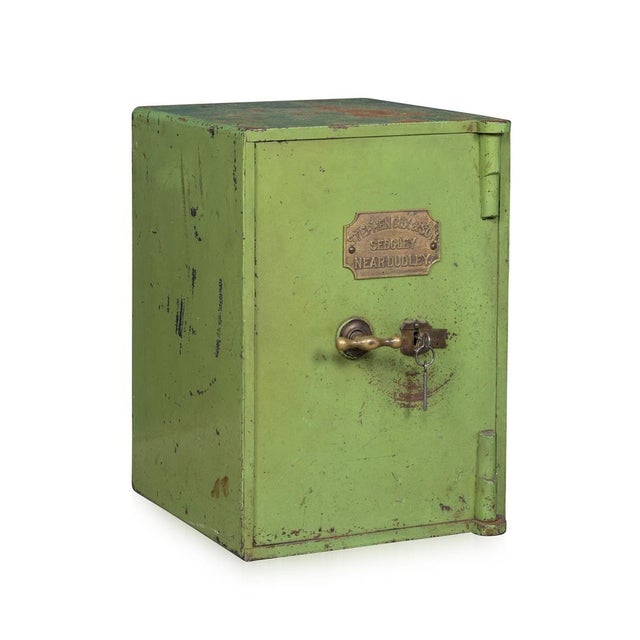 20th Century English Cast Iron Fireproof Safe by Stephen Cox & Son, Sedgley, 1930 For Sale - Image 15 of 15