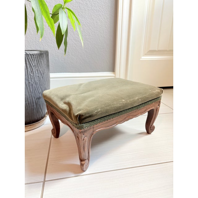 Circa 1930 French Provincial Style Olive Velvet Footstool - Made in Belgium For Sale In Austin - Image 6 of 10