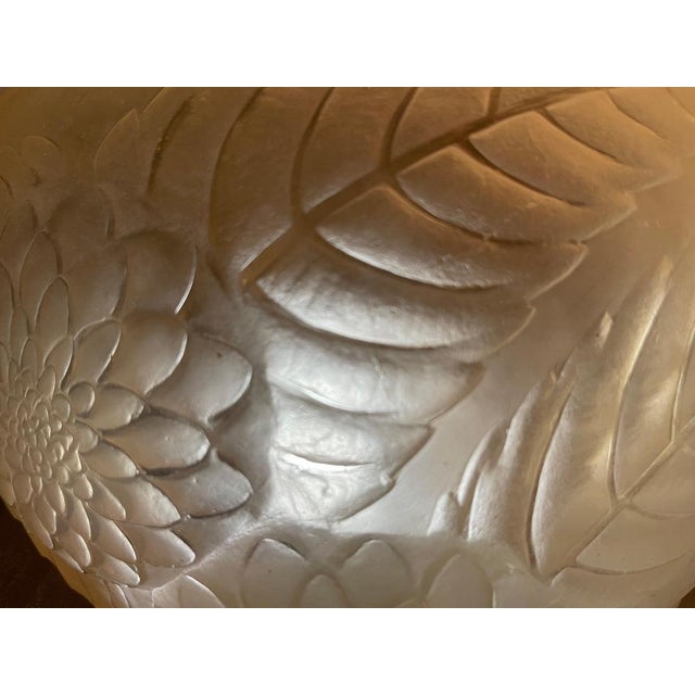 1920s Vintage French Opalescent Glass Wall Light by René Lalique, 1921 For Sale - Image 5 of 7