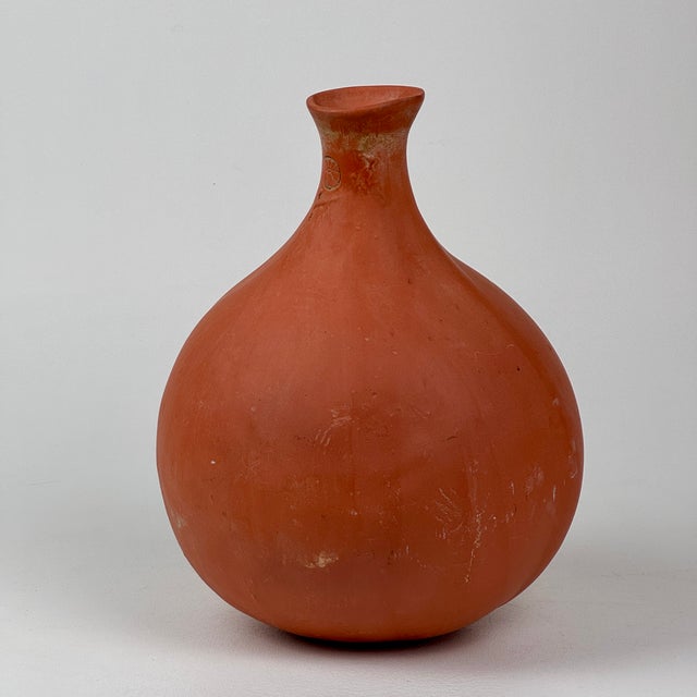 Vintage Unique Incised Hand Formed Pottery Vase in Shape of Bud For Sale In New York - Image 6 of 7