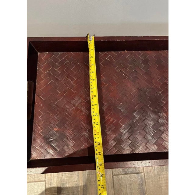 1980s Dark Wood Folding Butler Tray Table Woven Bamboo Inlay Removable Serving Tray For Sale - Image 11 of 13