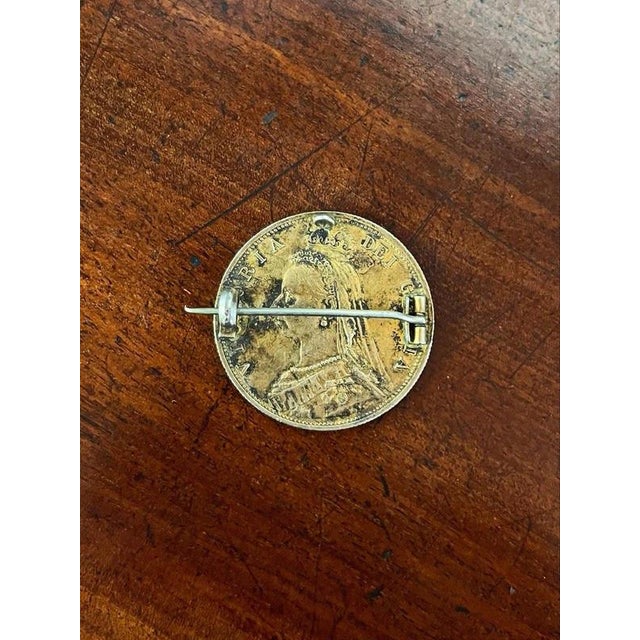 Antique Late 19th Century Victorian Enamelled Silver Florin Coin Brooch, 1887 For Sale - Image 3 of 5