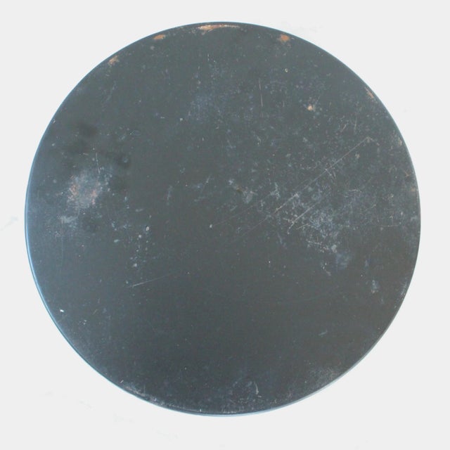 Mid 20th Century MCM Round Tray Black & Gold Trailing Leaf For Sale - Image 5 of 5