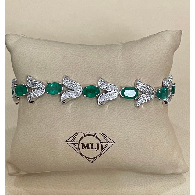 10 Carat Natural Brazilian Emerald & Diamond Tennis Bracelet 14 Karat White Gold For Sale - Image 9 of 18