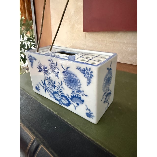 Vintage Blue and White Flower Frog Andrea by Sadek Japan Rectangular Floral Vase For Sale In Chicago - Image 6 of 12