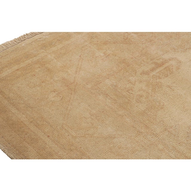 Vintage Turkish Oushak Rug, Golden-Brown Geometric Medallions - Rug & Kilim For Sale In New York - Image 6 of 8