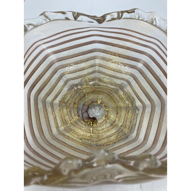 Beautifully crafted, this elegant glass basket is a hand made Venetian piece ! Worthy of being in a great collection, this...