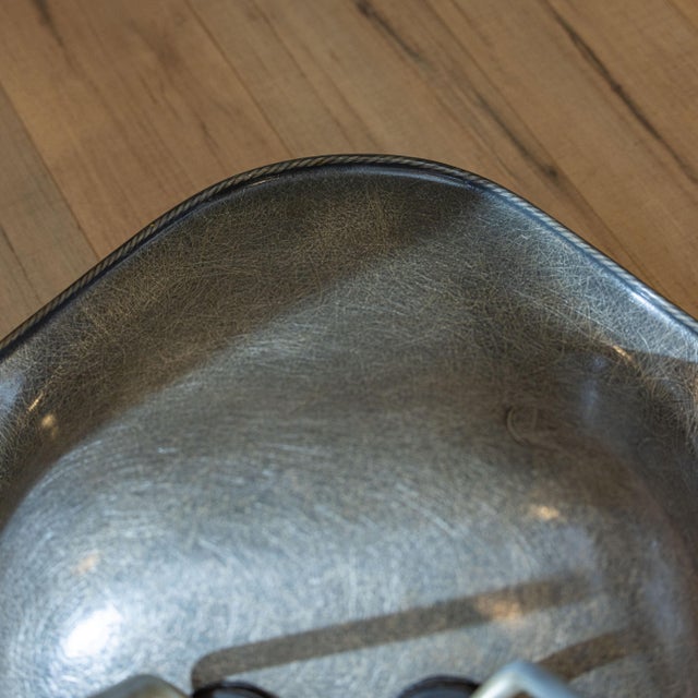 1950s First Edition 1950s Herman Miller Eames Dax Fiberglass Armchair With Iconic Rope Edge in Greige For Sale - Image 5 of 14