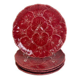 Vintage Majolica Cabbage Ware Geranium Dinner Plates - Set of 4 For Sale