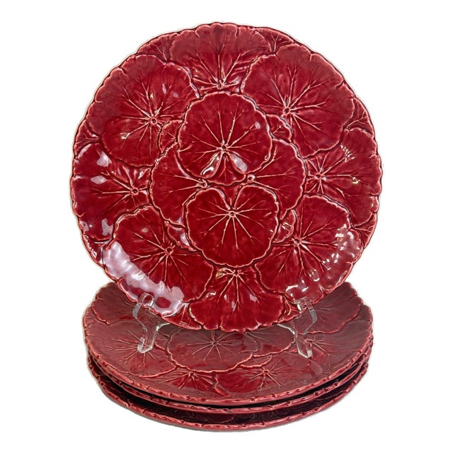 Vintage Majolica Cabbage Ware Geranium Dinner Plates - Set of 4 For Sale