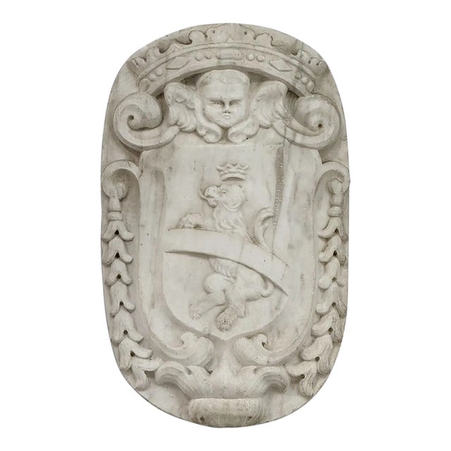 17th Century French Carrara Marble Heraldic Lion Crest With Cherub For Sale
