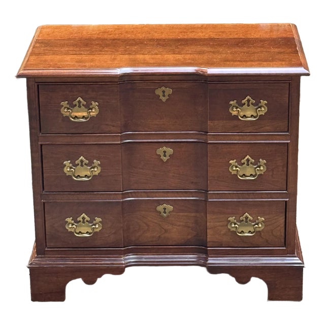 Vintage Pennsylvania House Chair Side Chest / Nightstand For Sale