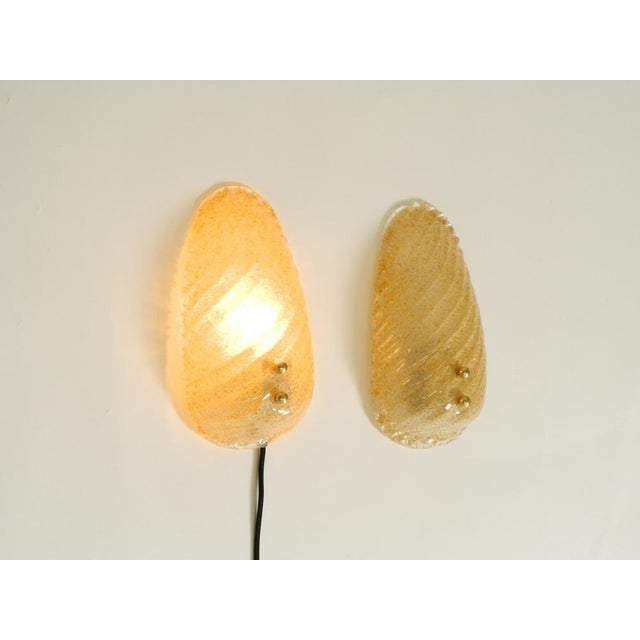 Wall Lights in Gold-Colored Glass from Hufnagel-Leuchten, 1960s, Set of 2 For Sale - Image 4 of 18