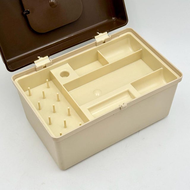Curver Sewing Box Organizer in Beige and Brown Plastic, Netherlands, 1970s For Sale - Image 10 of 14