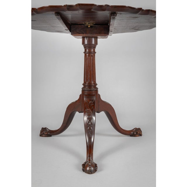 Late 18th Century Antique 18th Century Tilt-Top Pie Crust Pedestal Table For Sale - Image 5 of 10