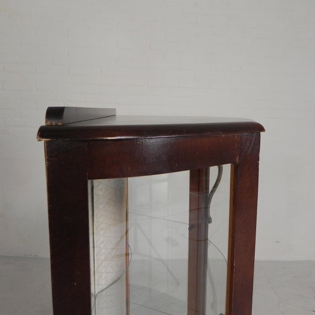 Art Deco English Display Cabinet on Ornate Legs, 1930s For Sale - Image 13 of 18