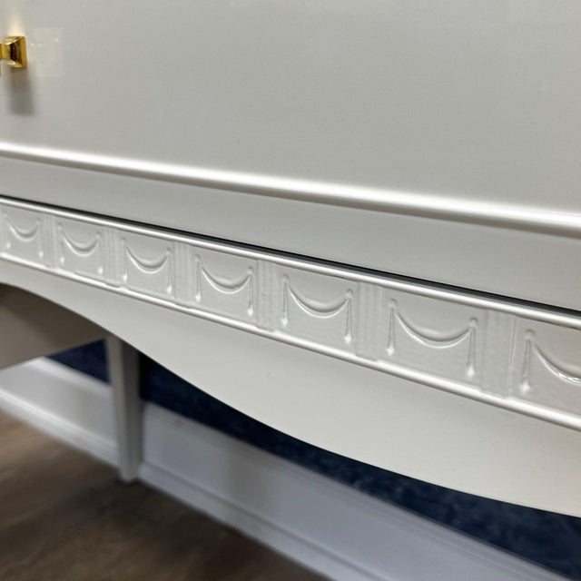 White 1970s Vintage Lacquered White Sideboard For Sale - Image 8 of 9