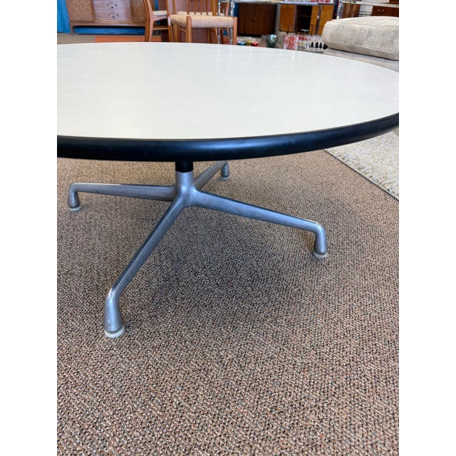 Mid-Century Modern 1960s Charles & Ray Eames for Herman Miller White Laminate Aluminum Base Coffee Table For Sale - Image 3 of 11
